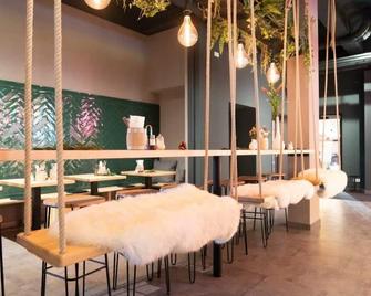 Doppelzimmer M mit Dusche und WC - Titisee-Neustadt - Restaurant