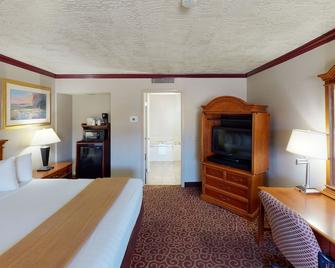 Red Arrow Inn & Suites - Montrose - Habitación