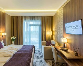 Outlet Hotel Polgár - Tiszaújváros - Bedroom