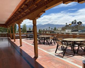 Hotel Ladakh Continental - Leh - Balcony