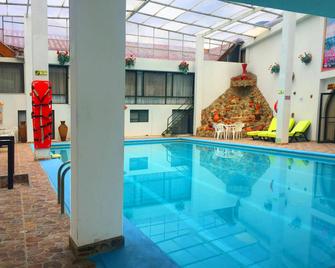Hotel Casablanca Natural Spa - Paipa - Pool
