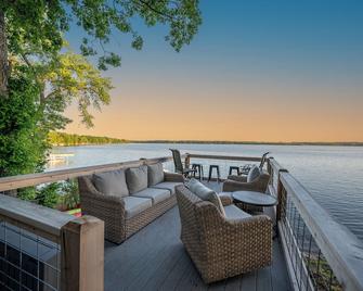 Clearwater Lake Retreat - Great for families! - Annandale - Balcony