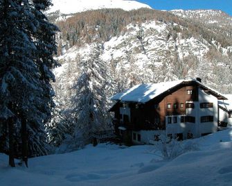 Albergo Villa Anna Maria - Champoluc - Bâtiment