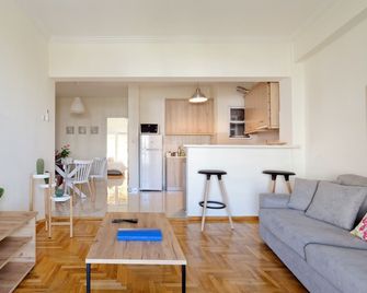 Athens Heartbeat - Athens - Living room
