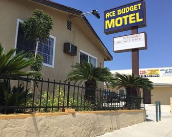 Ace Budget Motel - San Diego - Building