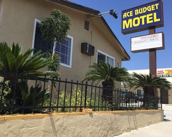 Ace Budget Motel - San Diego - Building