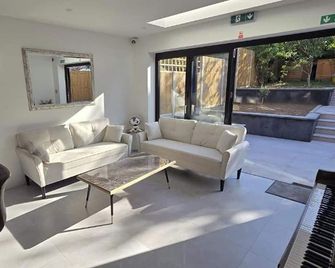 Albion's House - Luton