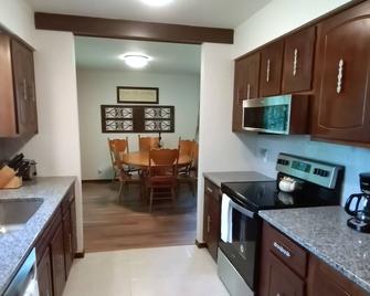 Guesthouse W/ Farm Fresh Food Options! - Winfield - Cocina