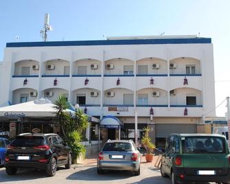 Albergo California - Lesina - Edificio