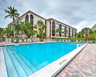 Waterfront Marco Island Condo w/ Pool + Hot Tub! - Marco Island - Pool