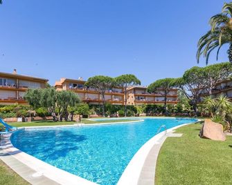Apartment in Llafranc with Waterfront Views - Calella de Palafrugell - Bể bơi