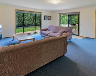 7 Matthew Court, Cowes - Cowes - Obývací pokoj