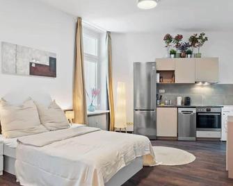 Loftly Hindenburgdamm 85 Charite - 45m2 - Self Check-In - 300mbit - Berlin - Schlafzimmer