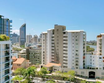 Hotel Diana South Brisbane - Brisbane