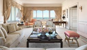 Four Seasons Hotel Ritz Lisbon - Lisbon - Living room