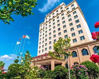 Xuehe Manbo Hotel - Linxia - Building