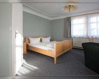 Hotel Roß - Zwönitz - Bedroom