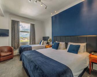 Charming Room with Beachfront Access | Close to Cliffs Pavilion & Pier - Southend-on-Sea - Dormitor