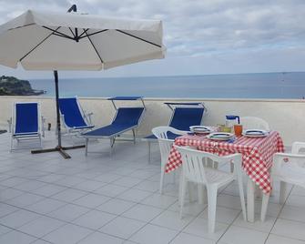 Attico Sabbia - Tropea - Balkon