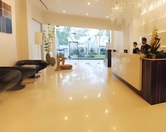 Hotel Inner Circle - Hyderabad - Front desk