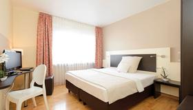 Hotel Europa - Bonn - Bedroom