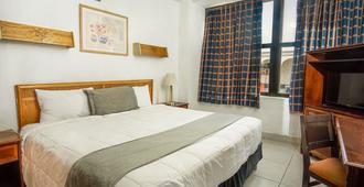 Hotel Urdinola - Saltillo - Bedroom