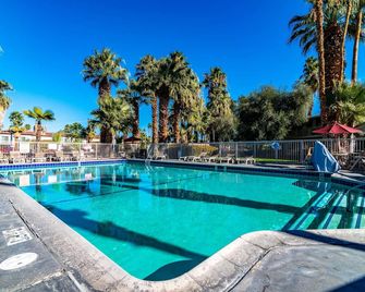 Motel 6-Palm Springs, Ca - East - Palm Canyon - Palm Springs - Pool