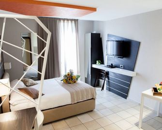 Résidence Villa d'Elsa - Antibes - Schlafzimmer