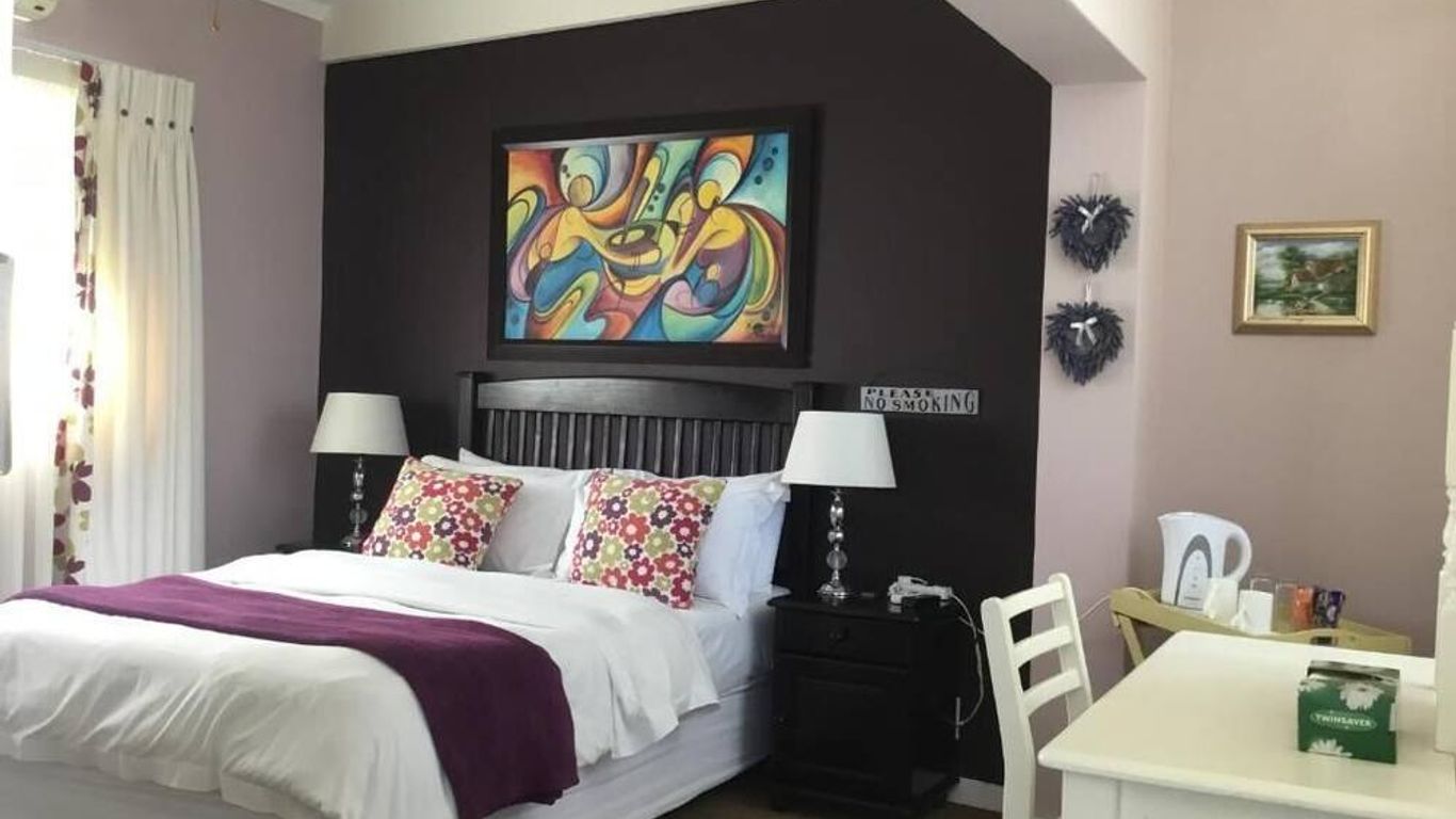 لالا ناثي جيست هاوس آند سيلف كيترينج