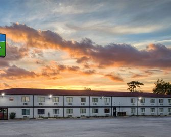 SureStay by Best Western Channelview Houston East - Channelview - Edificio