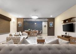 Bkt Cribs - Apartments & Suites - Abudża - Pokój dzienny