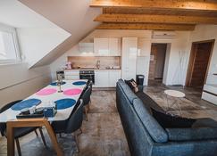 Apartment Vazataor With Hot Tub And Sauna - Brežice - Dining room