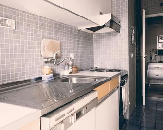 Cozy Double Room in The Best European Destination - Porto - Kitchen