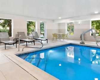 Hampton Inn Gainesville-Haymarket - Gainesville - Piscina