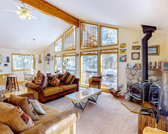 Lucky Bear's Lair - Fairplay - Living room