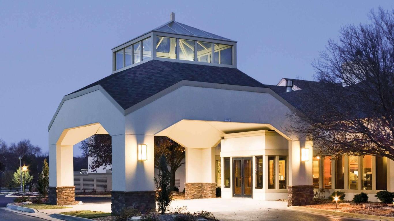 Quality Inn & Suites Albuquerque Midtown - University Area