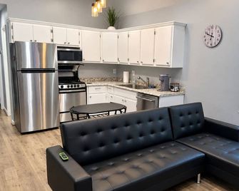 Guest house 1-bedroom with AC in Seagoville - Seagoville