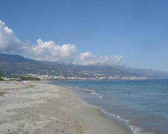 Maison Bord de mer Climatisée - Borgo - Strand
