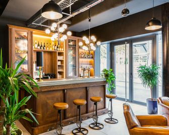 ibis Styles Puteaux Paris La Défense - Пюто - Бар