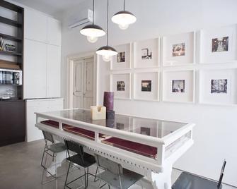 Belledonne Suite & Gallery - Naples - Dining room
