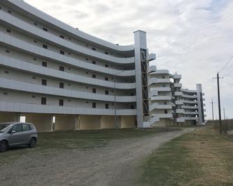 flat for rent near the Black sea beach - Anaklia - Building