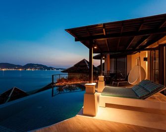 إندوتشين ريزورت آند فيلاس - باتونغ - حوض السباحة