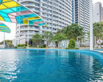 Merton Holiday Inn - Phnom Penh - Uima-allas