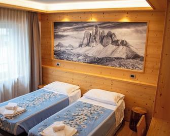 Hotel Serena - Tre Cime Views - Auronzo di Cadore - Ložnice