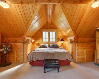 'River Front Ranch' Montana Retreat: Fishing Haven - Cascade - Bedroom