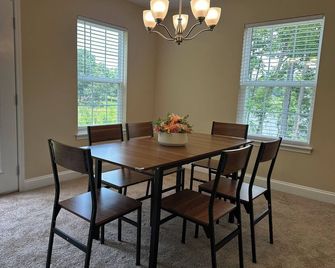 The Red Nest at High Rock Lake - Lexington - Essbereich
