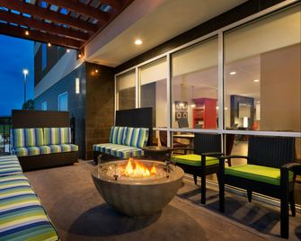 Home2 Suites by Hilton Baton Rouge - Baton Rouge - Patio