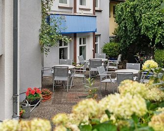 Hotelpension Vitalis - Бад-Герсфельд - Патіо