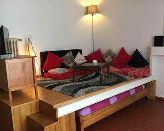 studio with terrace - Castelnaudary - Wohnzimmer