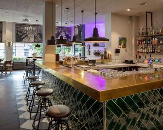 Fred Hotel Leonhardstrasse - Self Check-in - Zurich - Bar